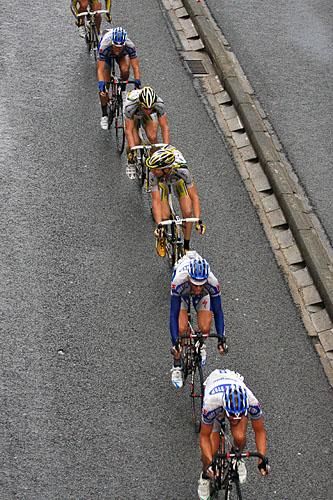 Marcel Sieburg looks back to see where Andr&eacute; Greipel is positioned.