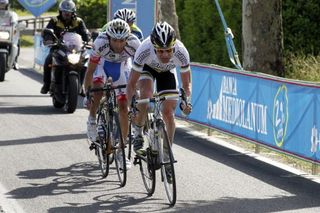 Cadel Evans (BMC) leads the chase