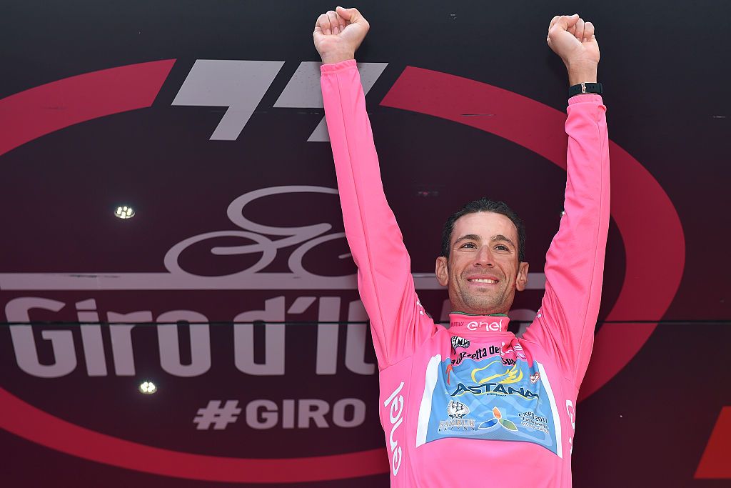 Astana&rsquo;s Vincenzo Nibali is crowned the overall winner of the 2016 Giro d&rsquo;Italia