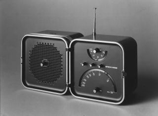 Radio TS502