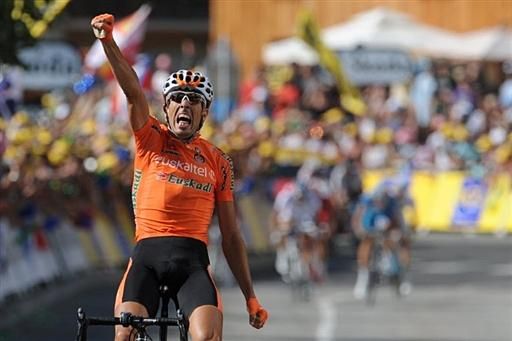 Mikel Astarloza (Euskaltel-Euskadi) wins stage 16.