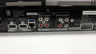 Panasonic DP-UB820 rear panel