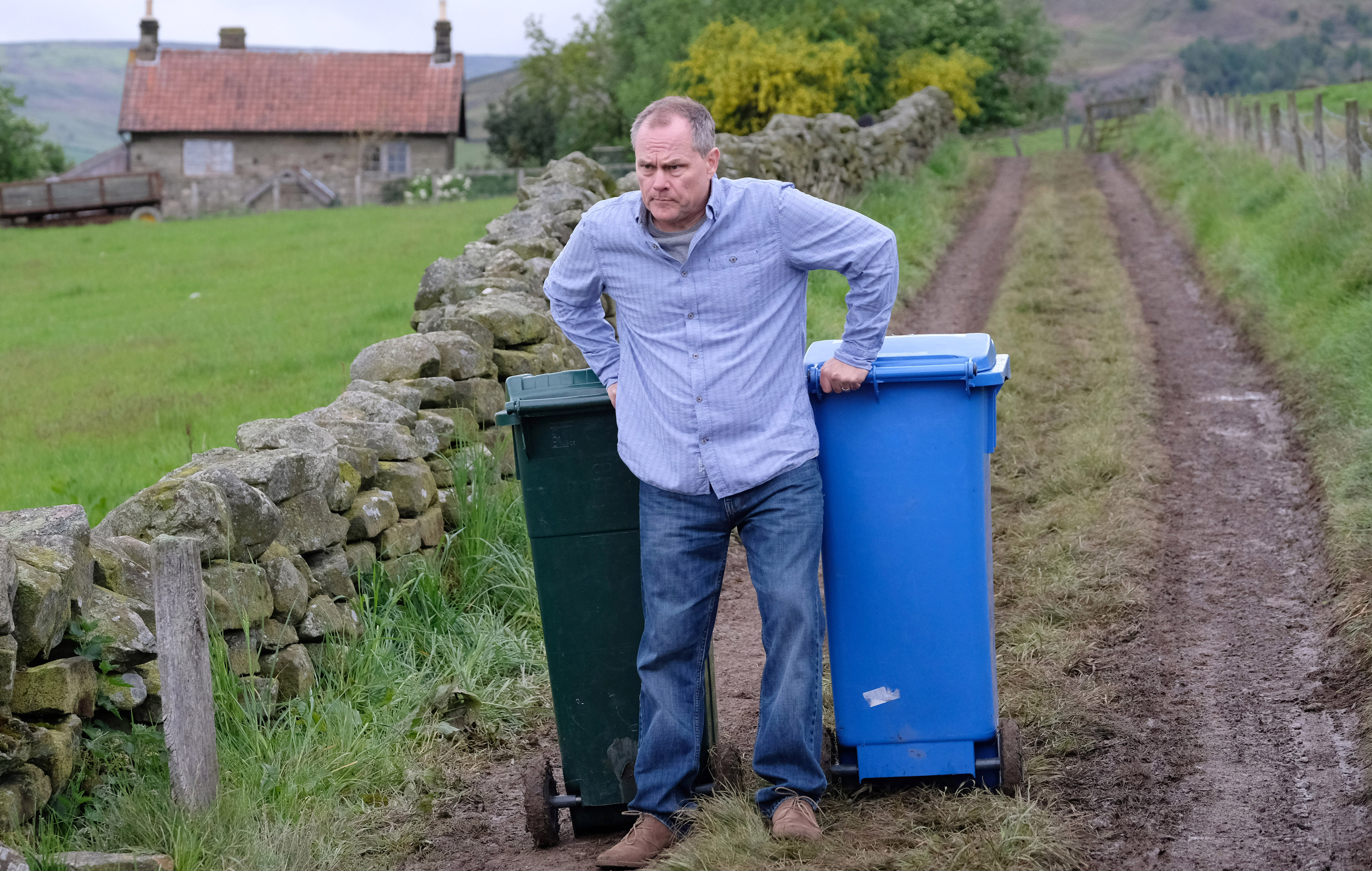 Steve soon begins to think  life in the sticks is rubbish!