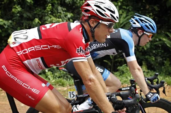 Floris Goesinnen (Drapac) in the break of the day.