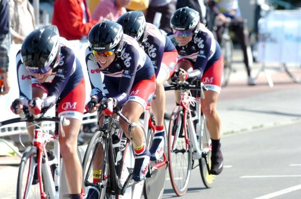 Lotto Belisol Ladies team in action