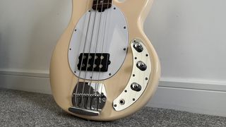 Sterling By Music Man SUB Series Stingray Ray4 review