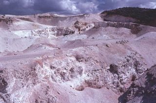 Southwest volcanoes, volcanic hazards, volcano images, cinder cones, lava flows