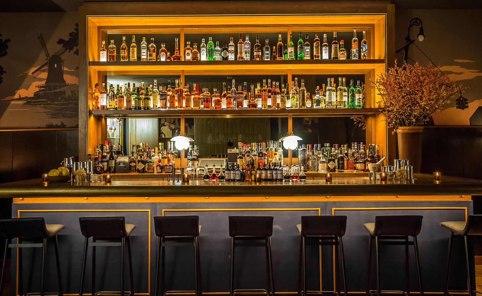 Cocktails in the Evening Bar redefine the idea of ‘classic with a twist