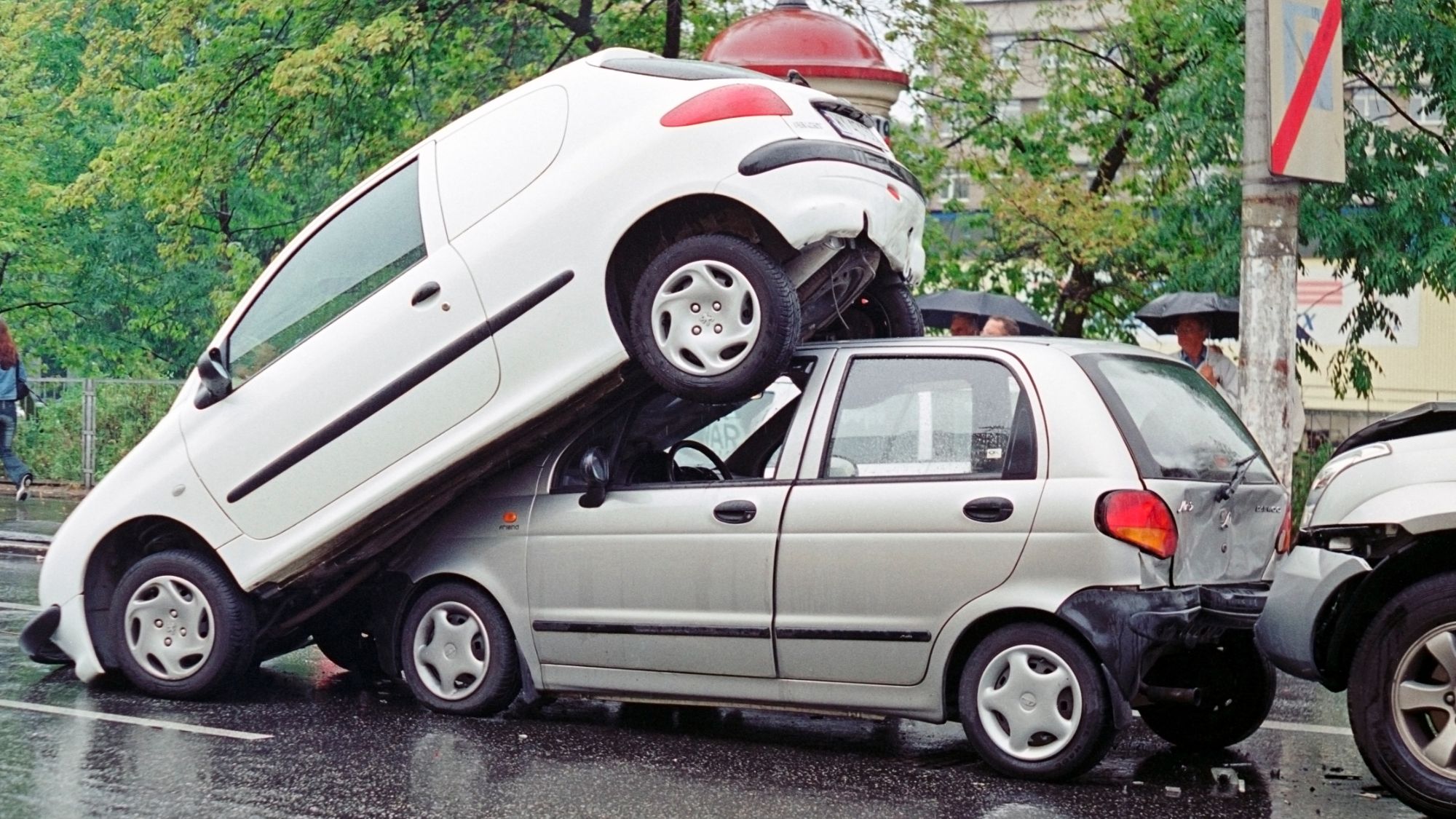 Always crashing in the same car: Major album releases lead to increased traffic fatalities