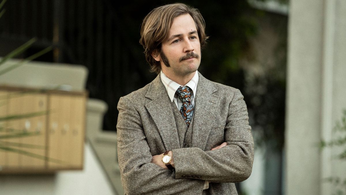 Michael Angarano in Minx