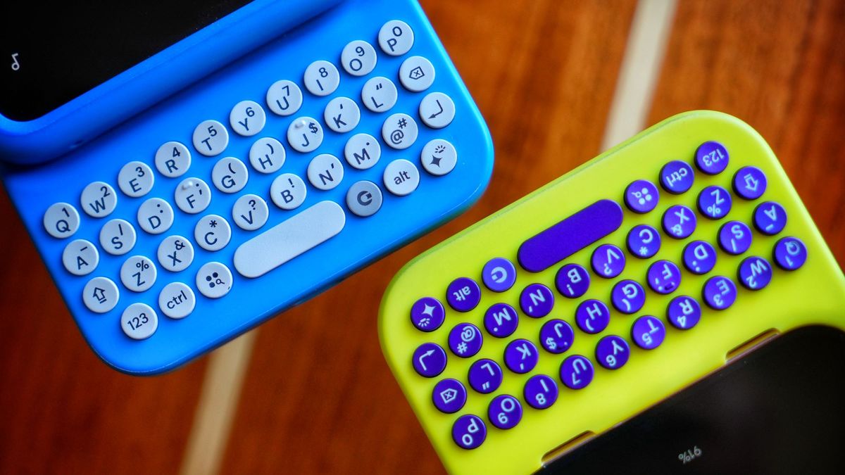 Clicks keyboard case for Android phones