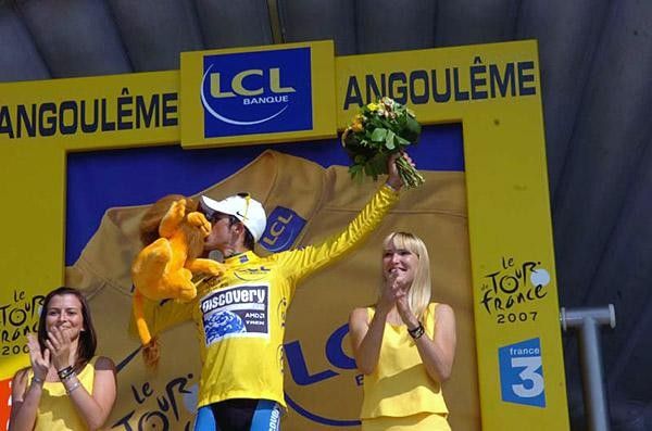 Who needs podium girls I can kiss this Lion