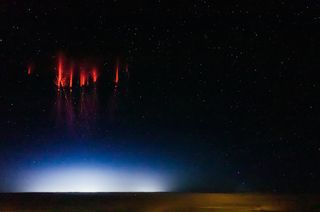 Column-shaped red sprites