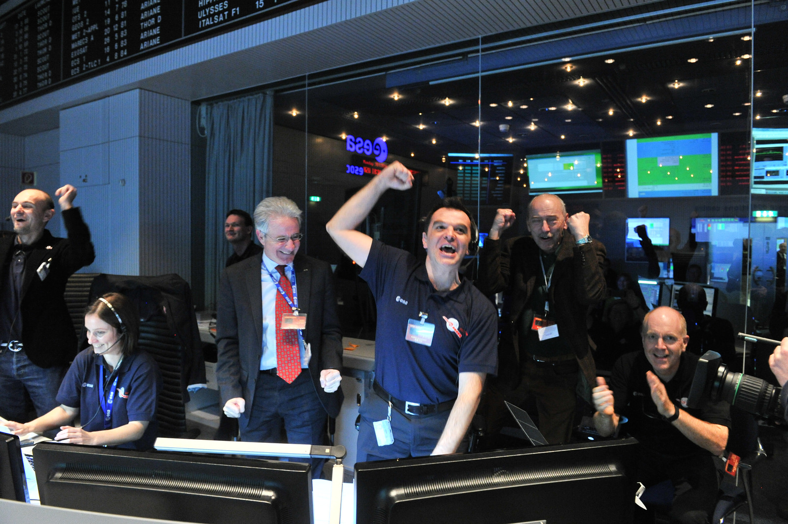 Rosetta mission scientists cheer as the comet-chasing probe&#039;s first signal after awaking from a 2.5-year sleep is received at the European Space Agency&#039;s Space Operations Center in Darmstadt, Germany on Jan. 20, 2014.