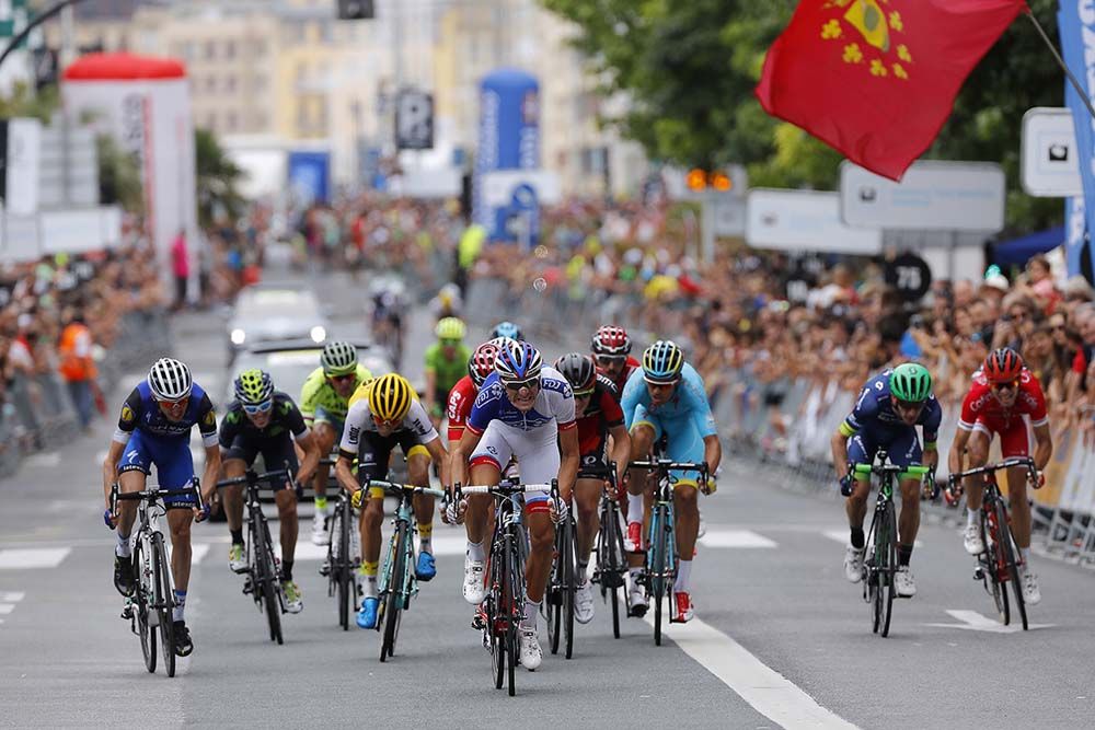 The sprint for the minor placings was intense