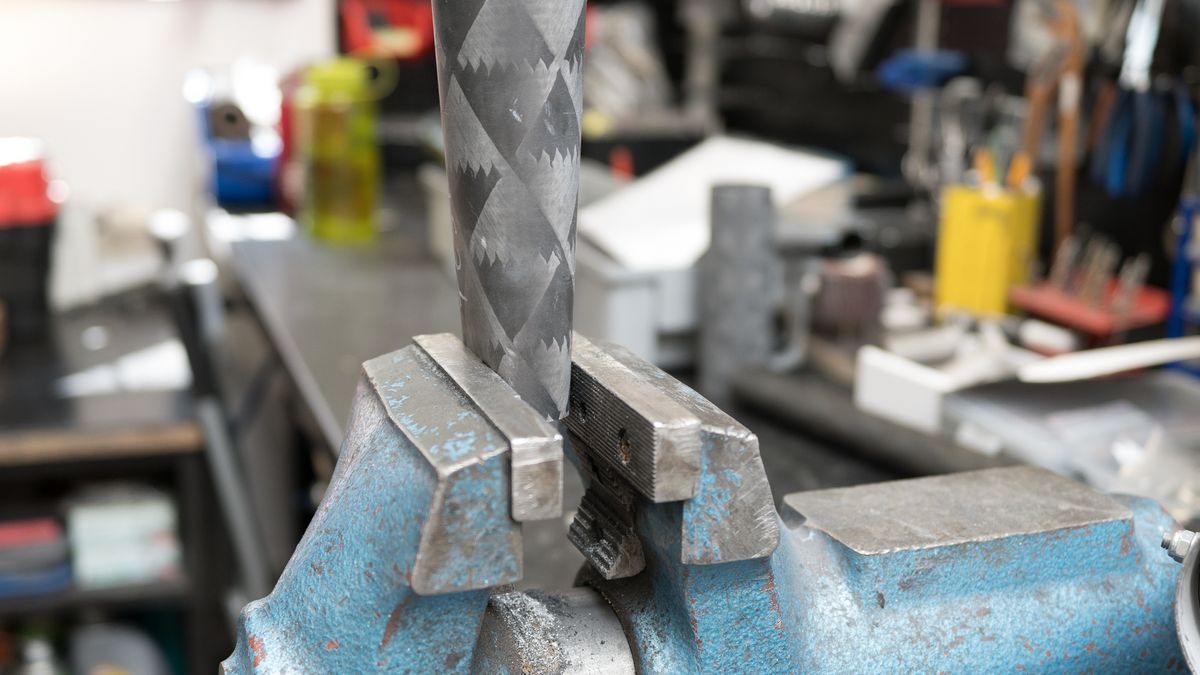 Festka Compotech tube in a vice