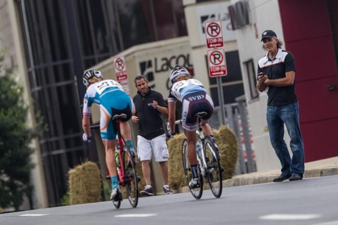 Team directors give directions to the breakaway.
