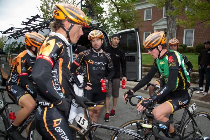 Stage runner-up Ken Hanson, center, and teammates folliowing Friday's long stage.