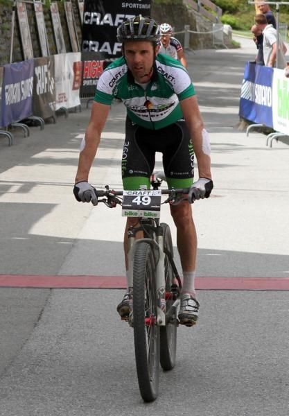 Mountains leader David George (Nedbank Team 360Life) finished 9th on the stage and remains in 2nd overall