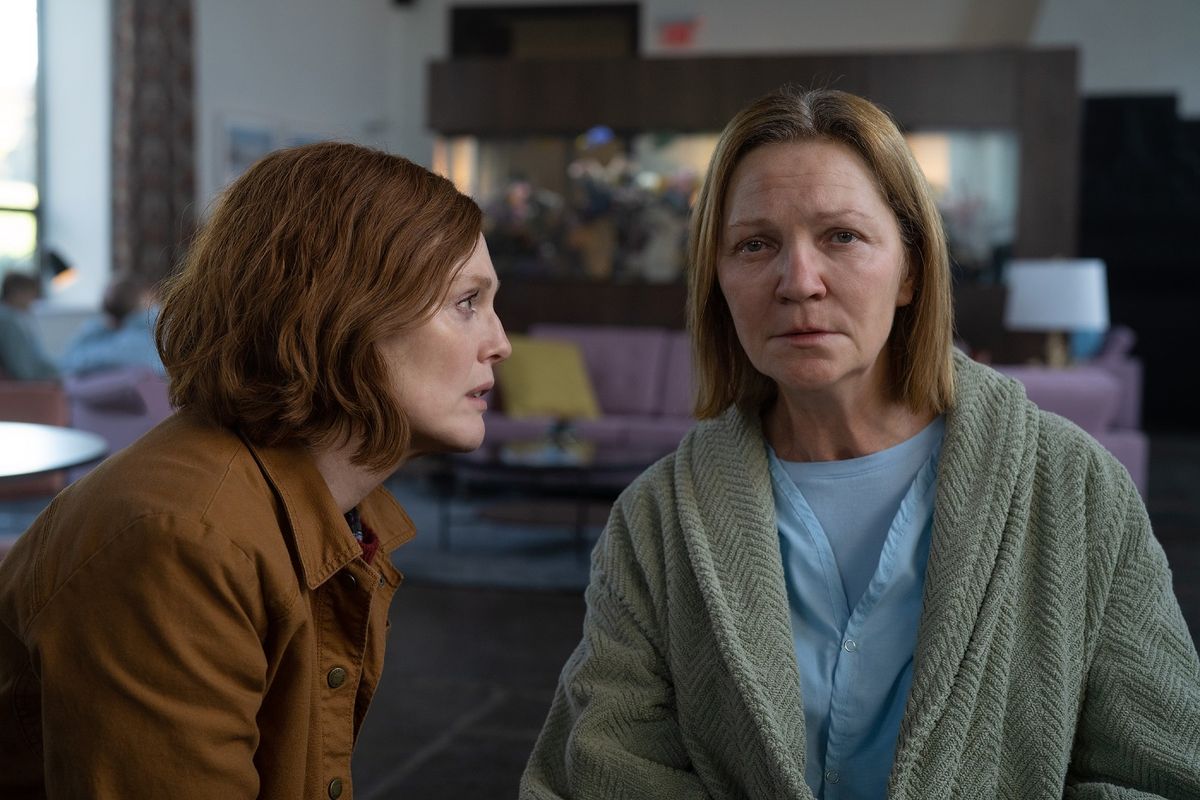 Julianne Moore and Joan Allen in &quot;Lisey&#039;s Story&quot;.