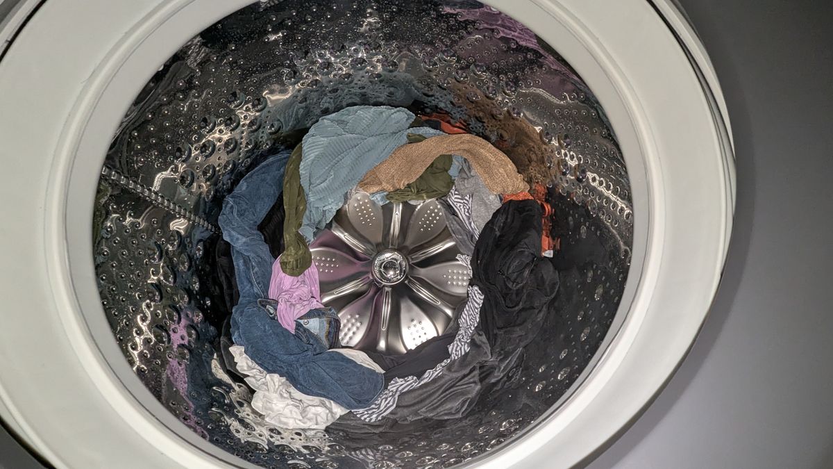 LG 5.5 cu. ft. Mega Capacity Smart Top Load Washer