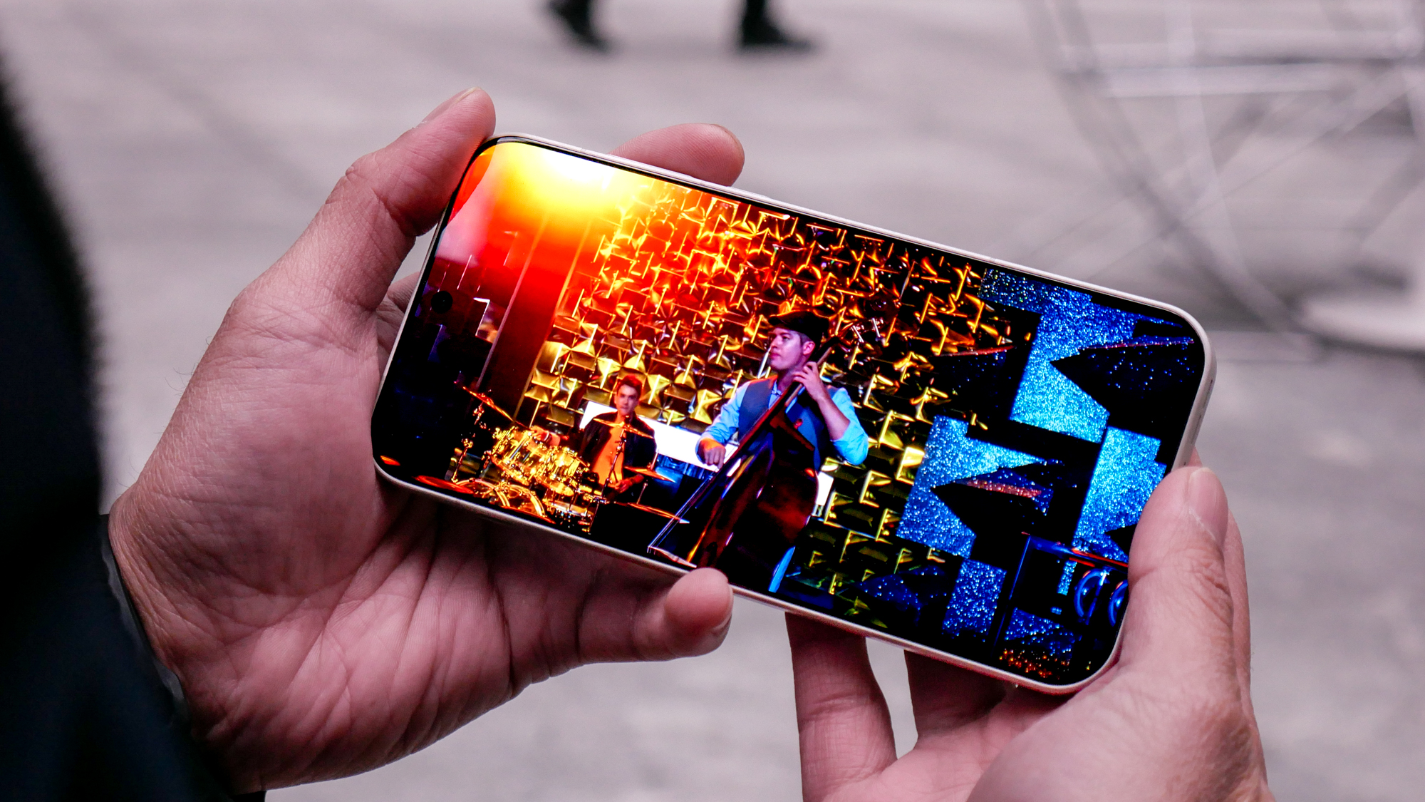 OnePlus 15 playing 4K HDR video.