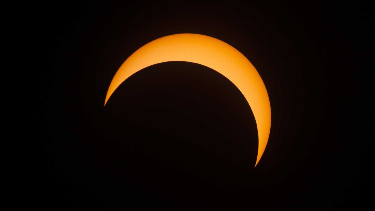 Rare Black Moon to block sun in 1st solar eclipse of 2022. See a Venus-Jupiter m..