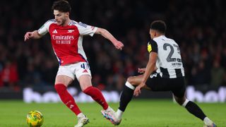 Declan Rice of Arsenal under pressure from Jacob Murphy of Newcastle United during the Carabao Cup Semi Final First Leg match between Arsenal and Newcastle United