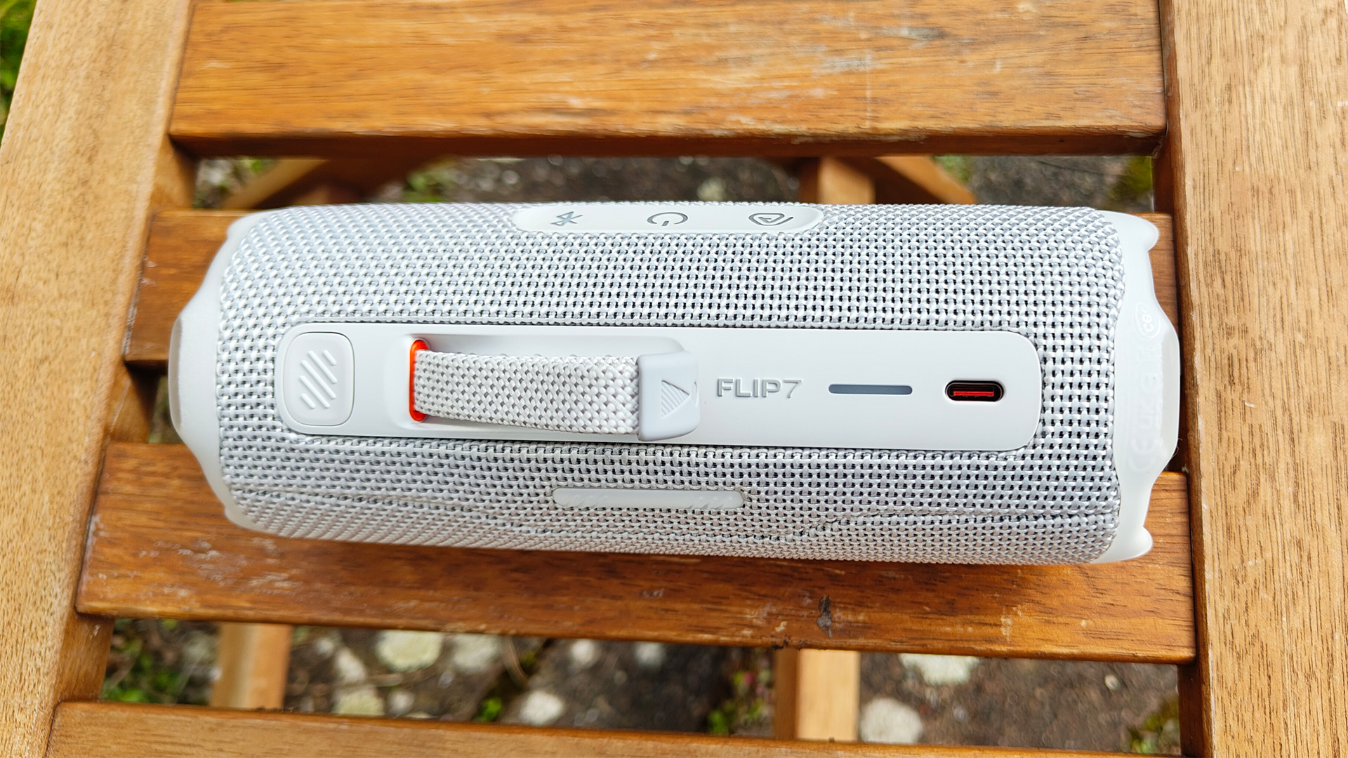JBL Flip 7 wireless speaker