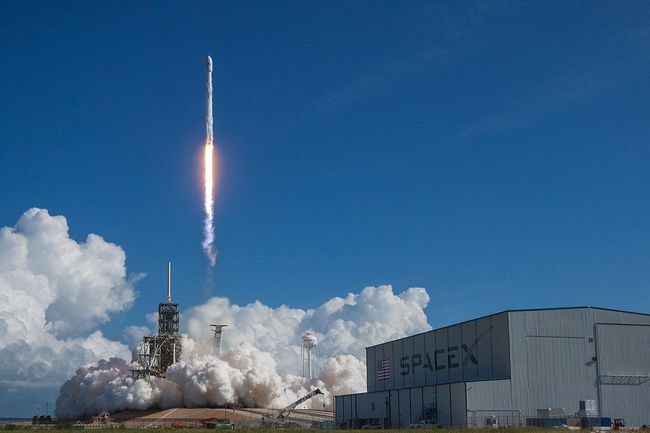 In Photos: SpaceX Launches X-37B Space Plane, Lands Another Falcon 9 ...