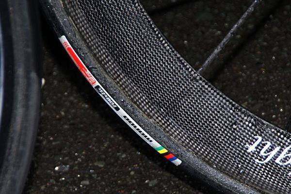 Super Mario also uses Specialized tubulars.