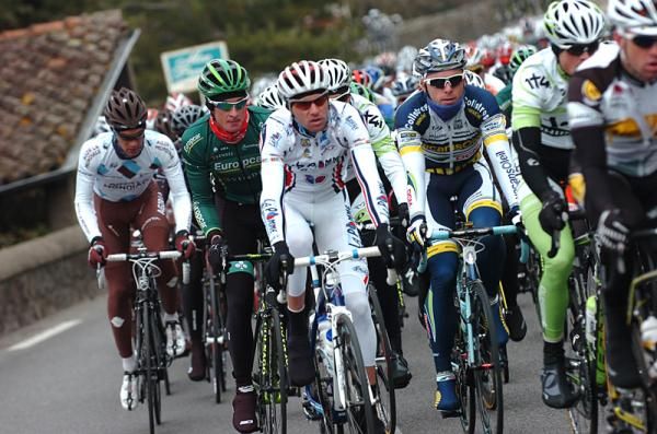 Velo Club La Pomme Marseille is sporting all-white kits this year