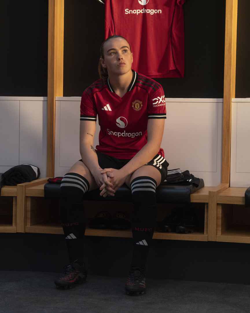 Adidas Manchester United home kit 2025/26