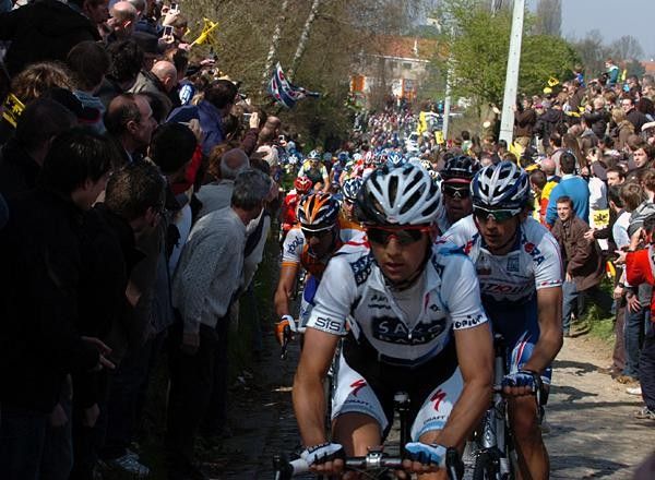 Karsten Kroon (Team Saxo Bank) on the Kwaremont.