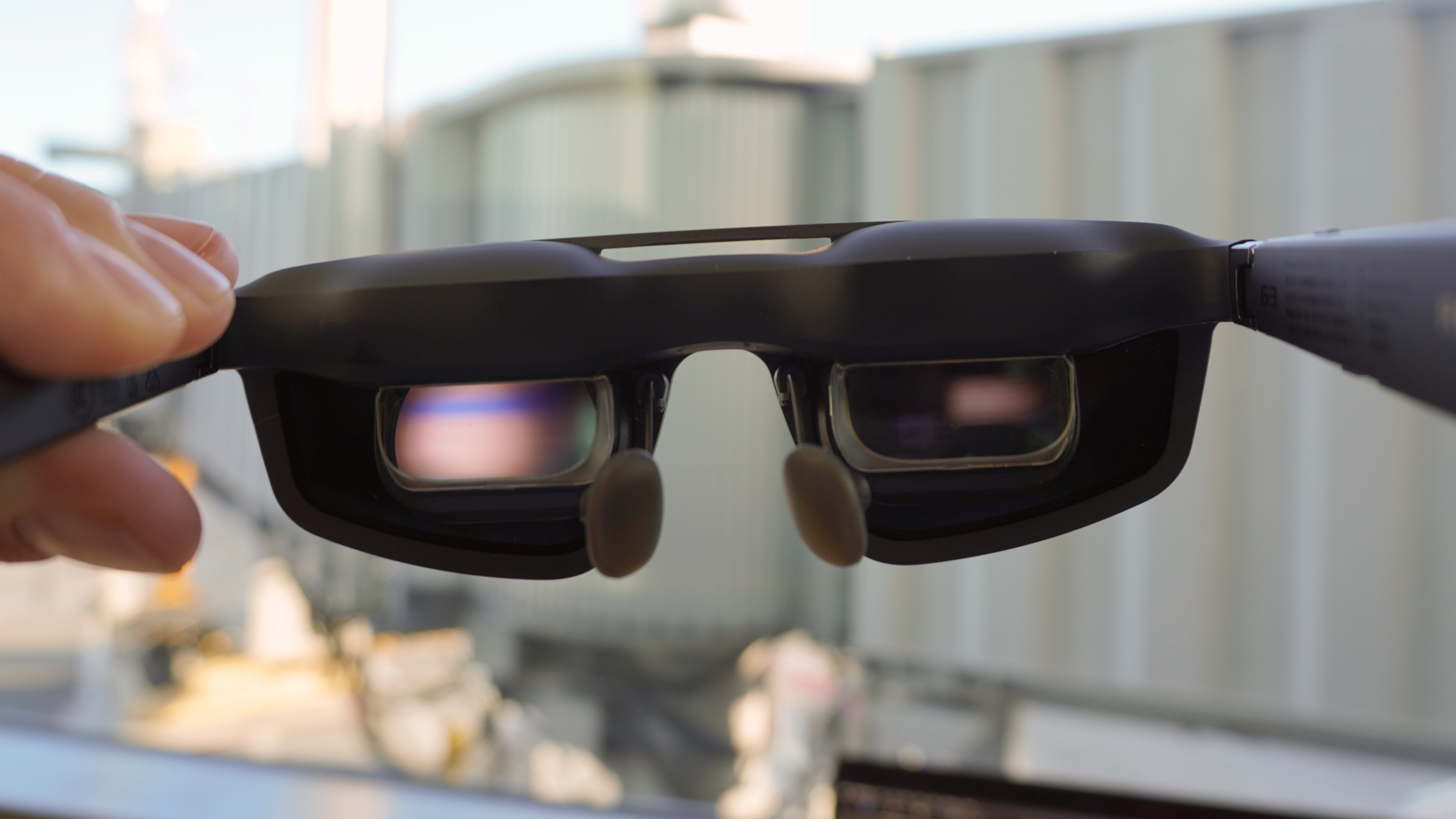 Asus ROG Xreal R1 AR Glasses