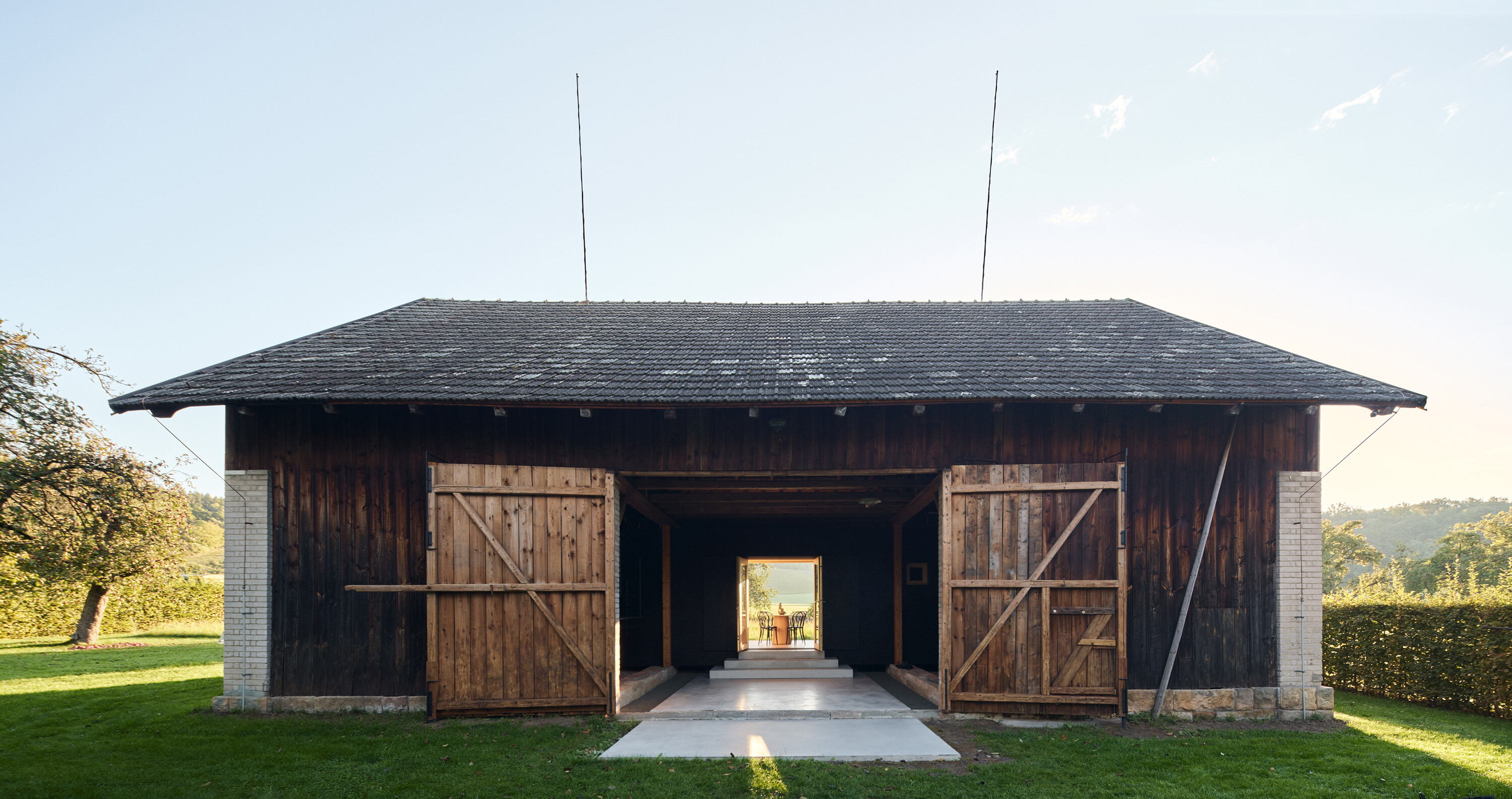 barn conversion in czech republic by Facha Architekti 