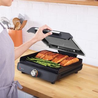 The new indoor grill from Ninja on countertop