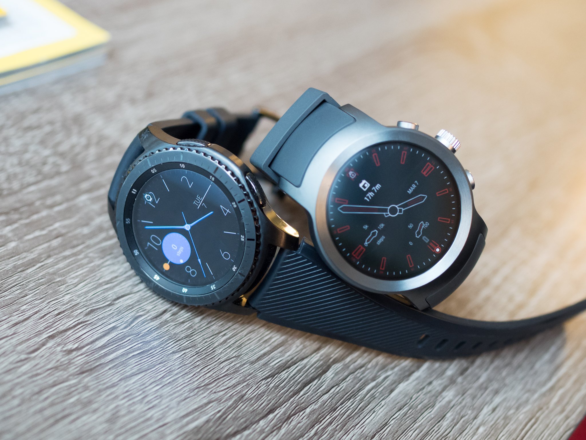 V watch 3. Galaxy watch 3 Sport. Samsung Galaxy watch или Sport,. Часы Rumours. Samsung watch Sport Дата выхода.