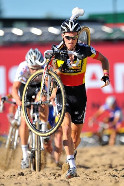 Jim Aernouts takes the win in Ruddervoorde