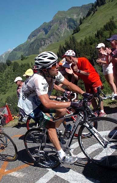 Vladimir Gusev (Discovery Channel) lost the White Jersey to the stage winner.