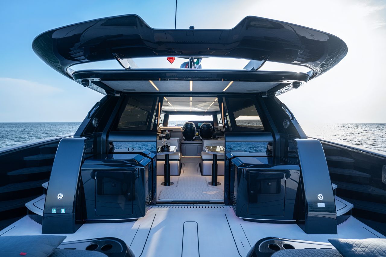 Sunreef Brabus Ultima 55, design details