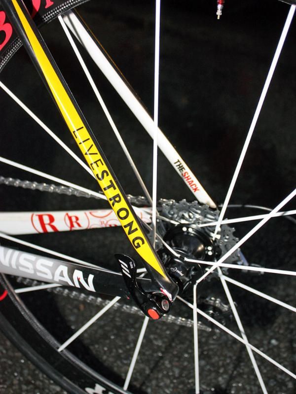 Naturally there's a 'LIVESTRONG' logo on the frame.