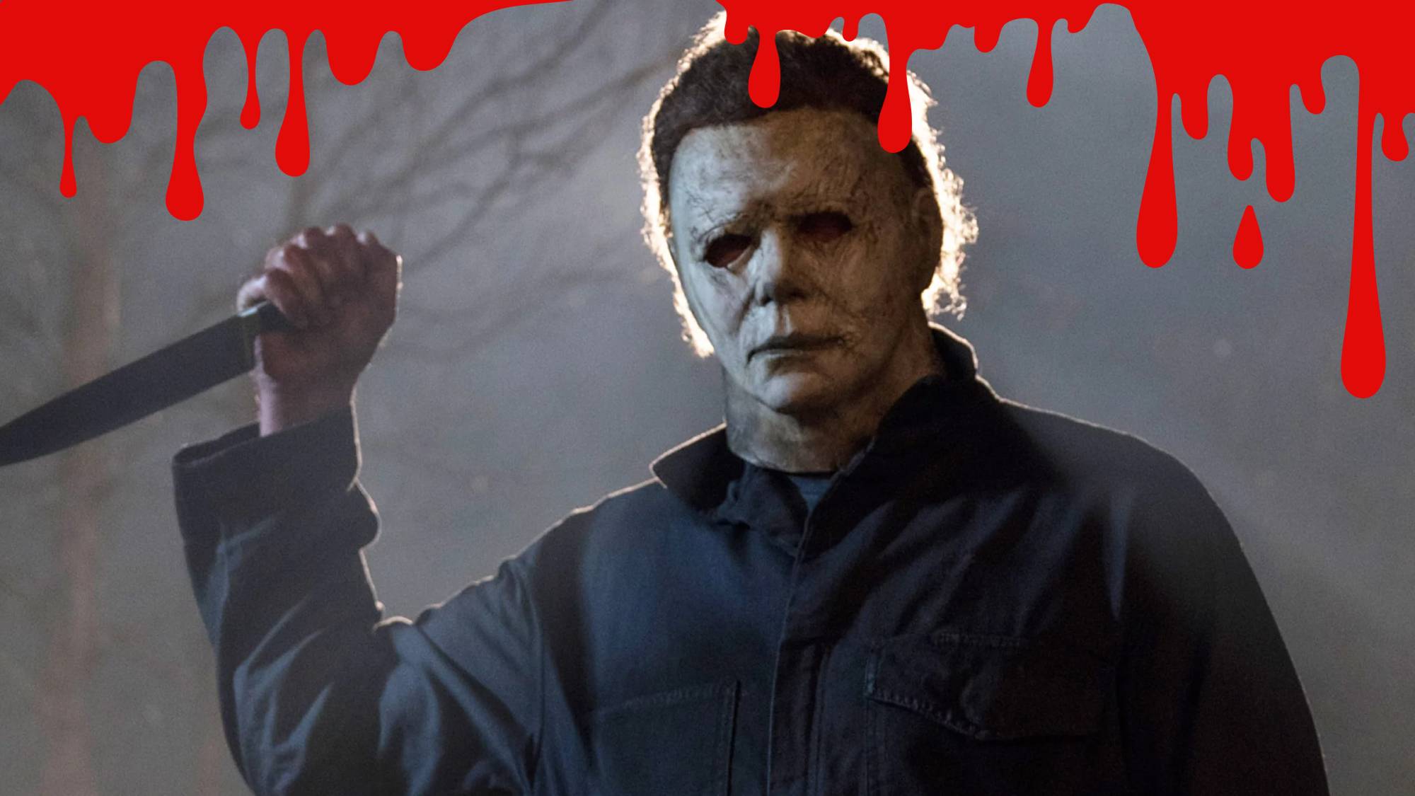 Michael Myers sosteniendo un cuchillo en Halloween