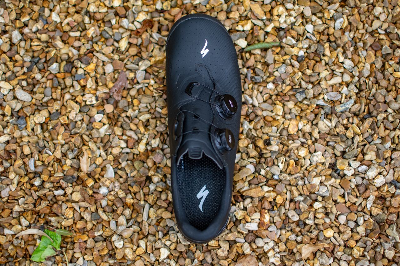 A black Specialized S-Works Recon shoe