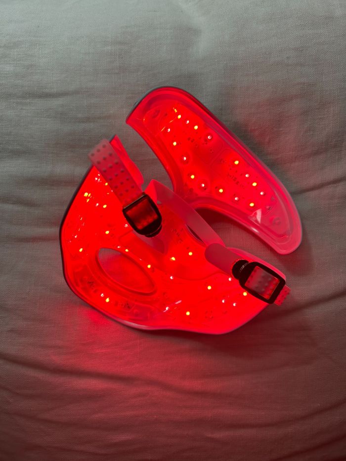 Junior beauty editor, Grace Lindsay, testing the Dr Dennis Gross LED mask