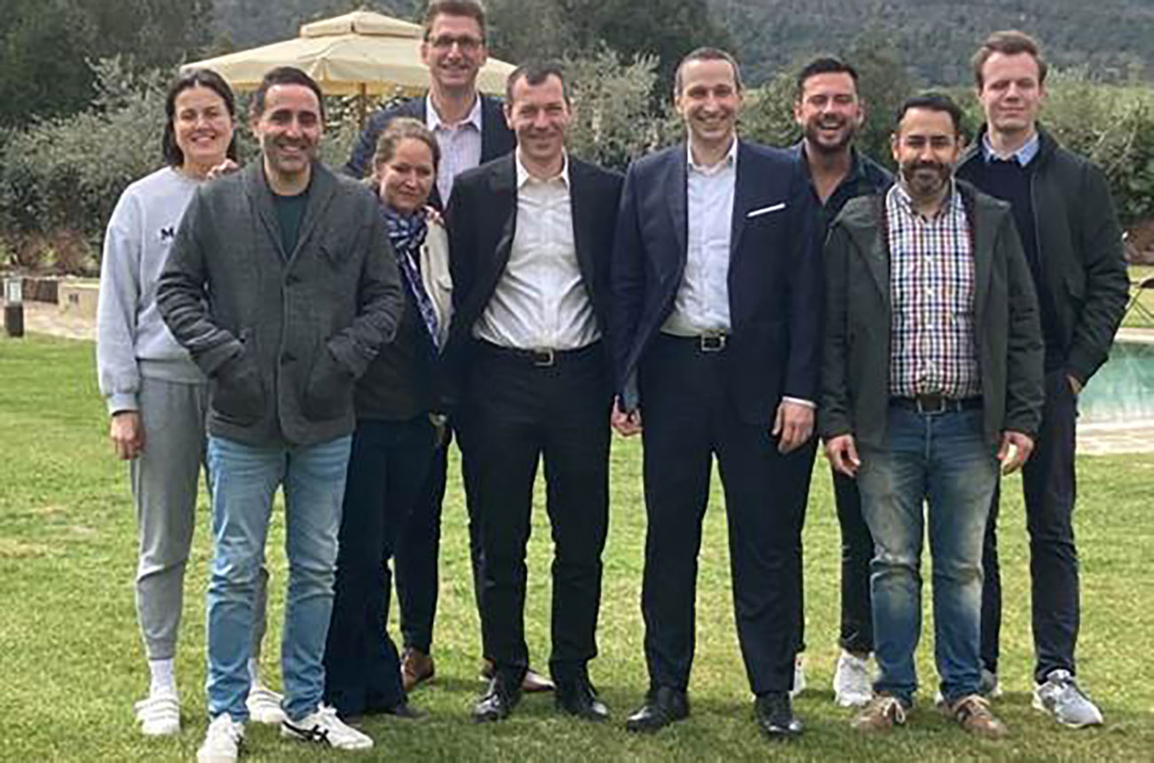 Xavier Thuizat sommelier team