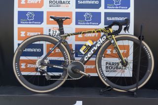 Women's Roubaix podium bikes