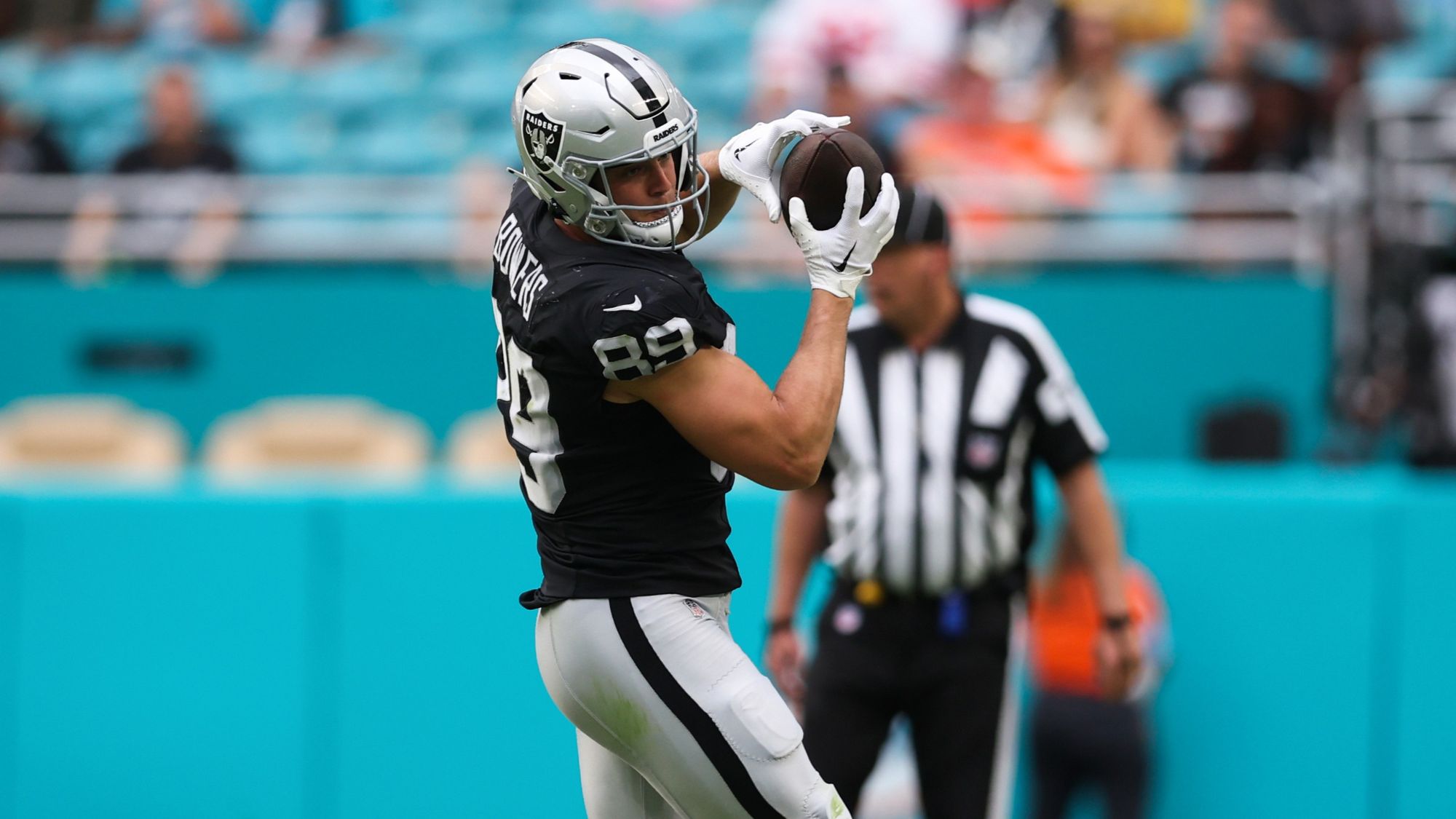 Las Vegas Raiders' Brock Bowers catches a ball