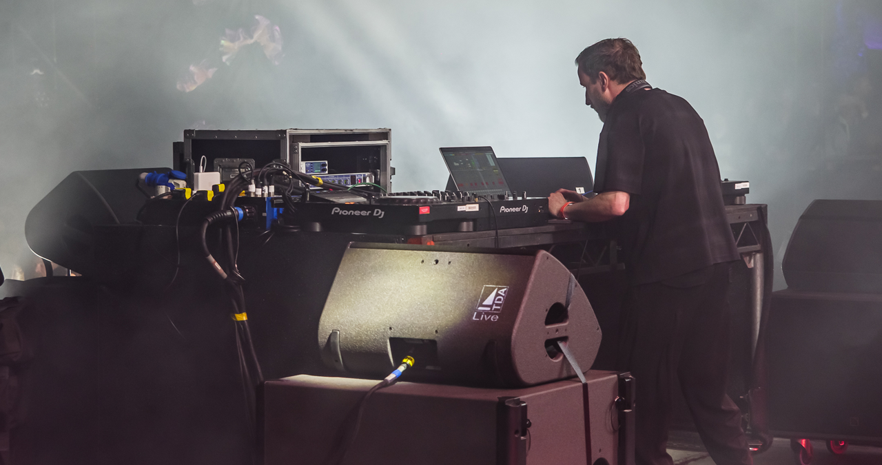L-Acoustics DJ