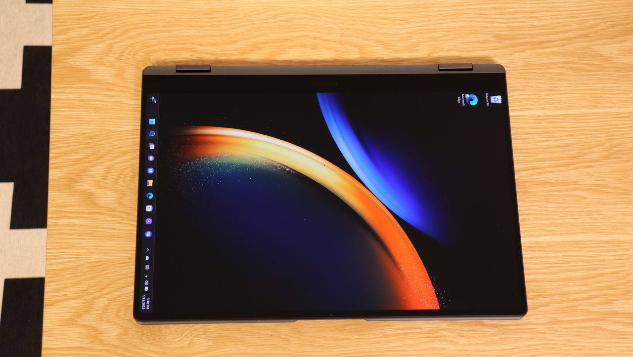 Samsung Galaxy Book3 on a wooden table